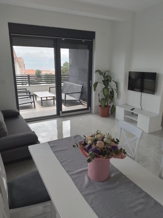 Biba Apartmán Novalja
